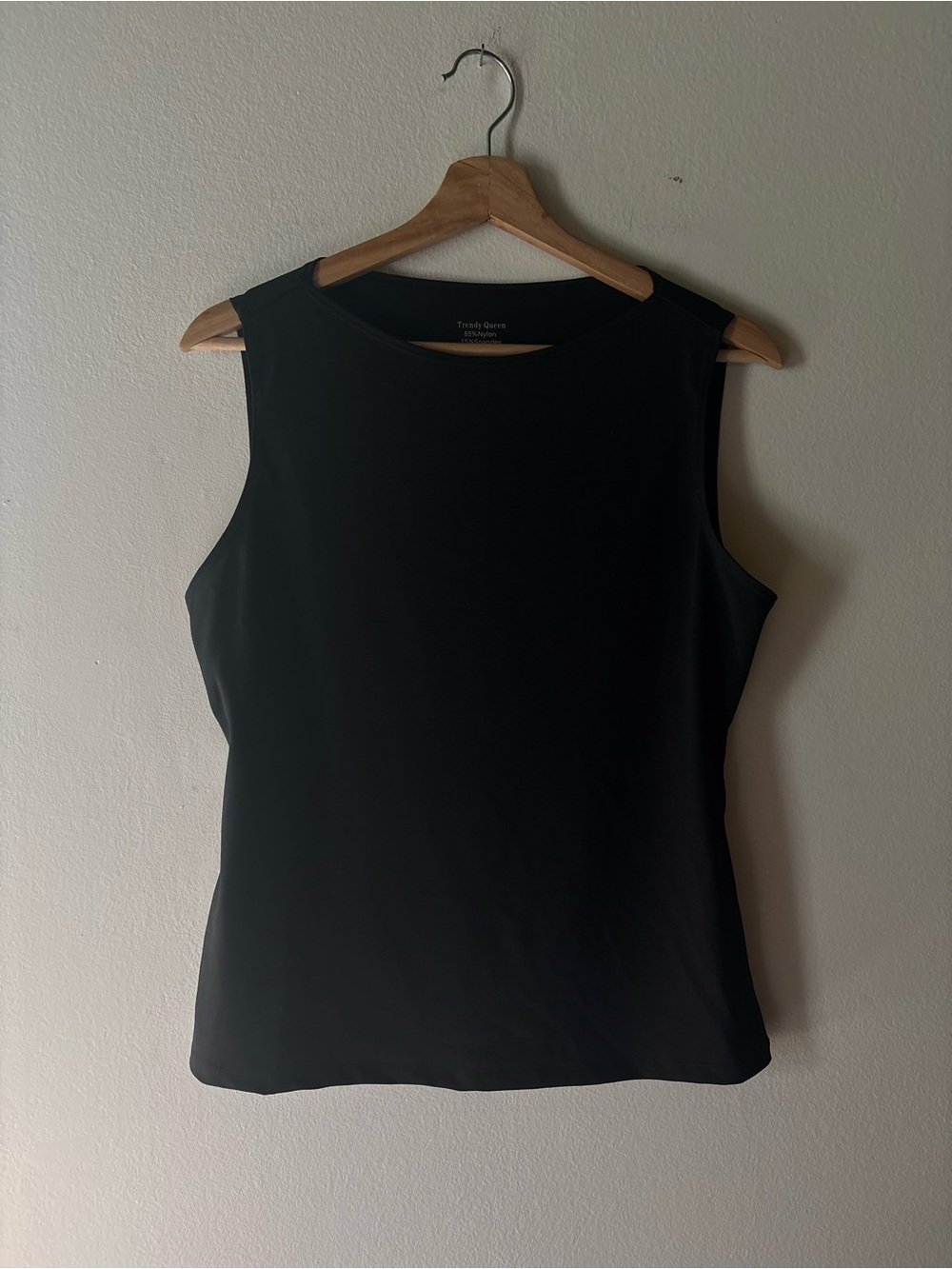 Boatneck Sleeveless Black Top -